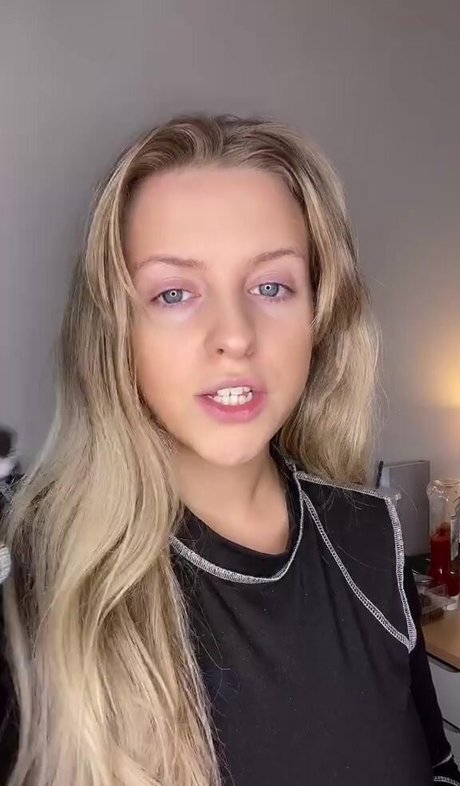 Amber Rose Brightman onlyfans leak nude