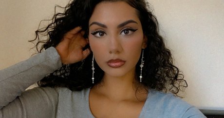 priyasinghxxx onlyfans public photos