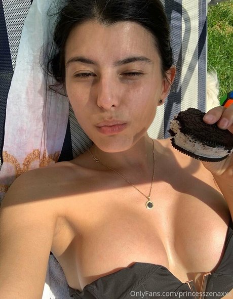 princesszenaxxx onlyfans nude