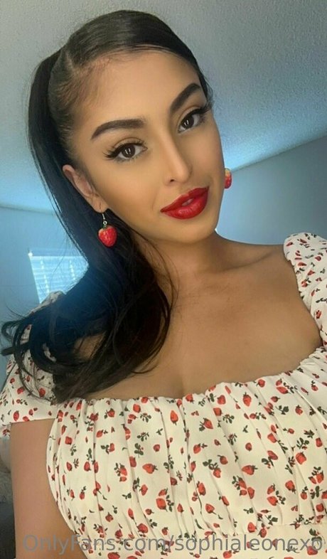Sophialeonexo onlyfans leaked porn