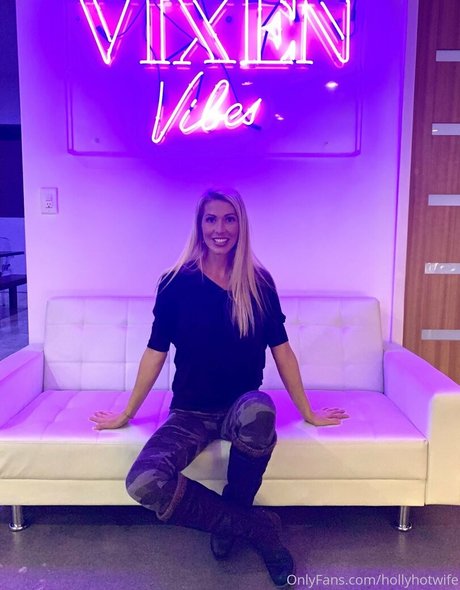 hollyhotwife onlyfans nude leaked