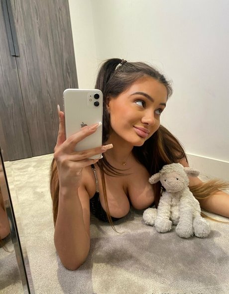 delilahbellerae onlyfans nude content