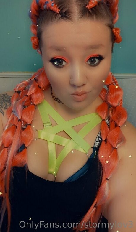 stormylov3 is on onlyfans