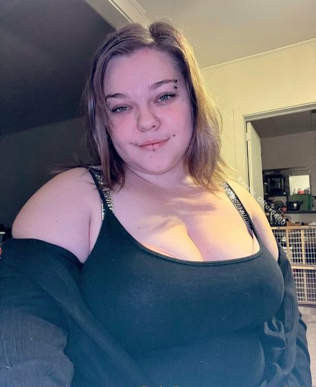 onlyskyyla onlyfans model images