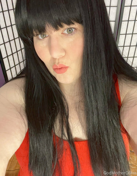 godmotherthegreatfree feet onlyfans