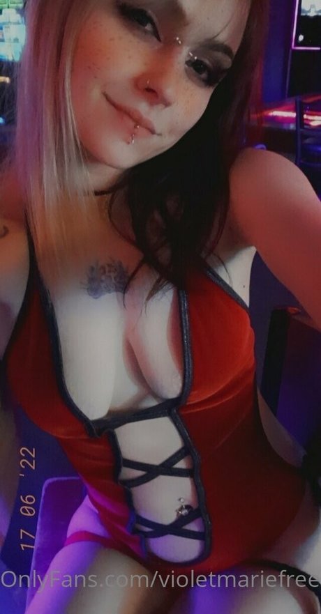 violetmariefree onlyfans picture