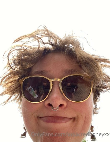 xxsacredhoneyxx joi onlyfans