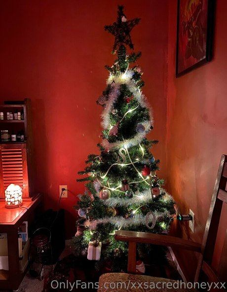 xxsacredhoneyxx onlyfans leaked nude