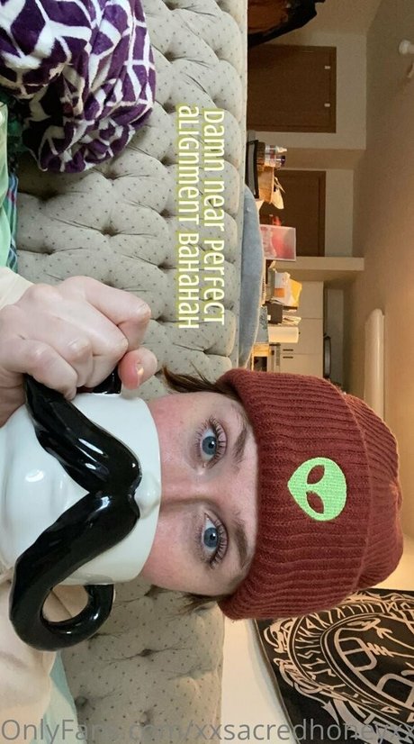 xxsacredhoneyxx porn onlyfans