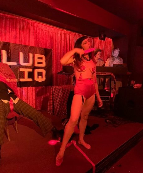 Emily Booth onlyfans leaks