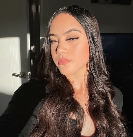 thatcancerbby onlyfans content