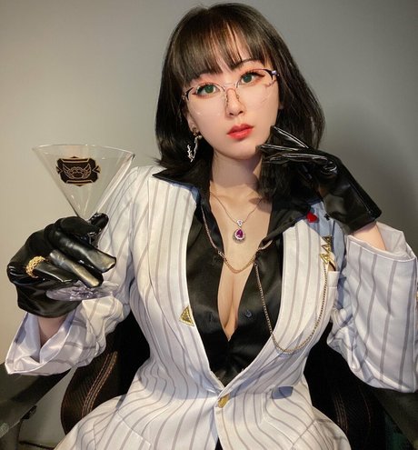 Larissa Rochefort onlyfans model photos