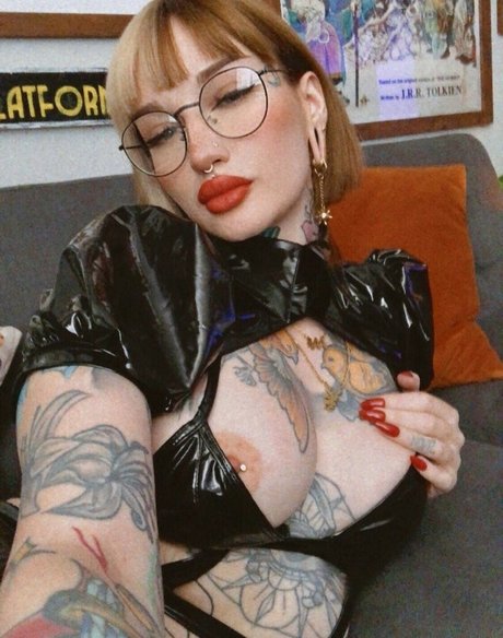 Hviley Rose onlyfans leak xxx