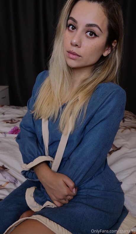 HoneyGirl onlyfans naked pics