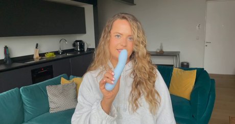 The Girl In Lingerie onlyfans exposed