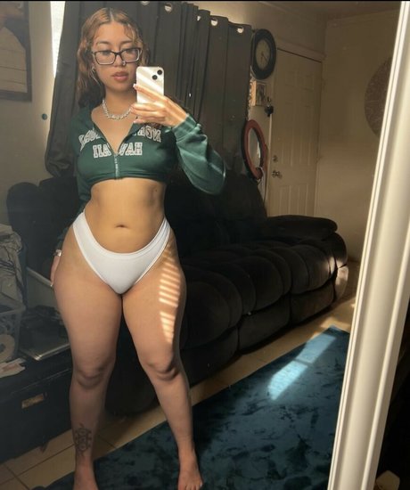 Rissadime strip onlyfans