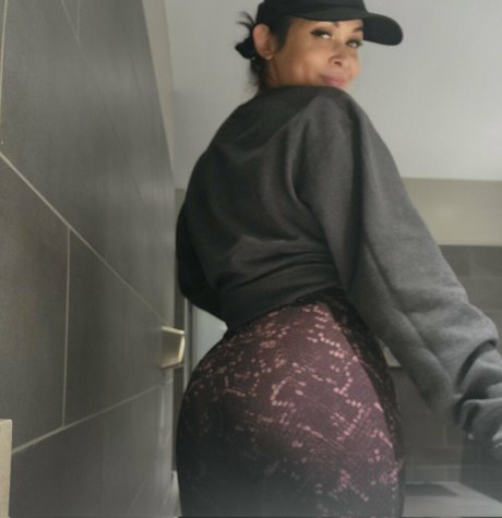 Pinksaltmoon Profile pic