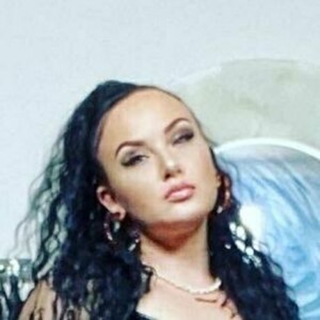 servingvelvet onlyfans nude