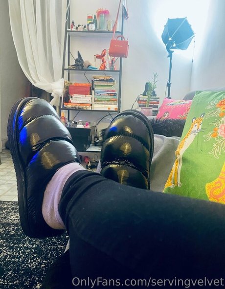servingvelvet onlyfans leaks