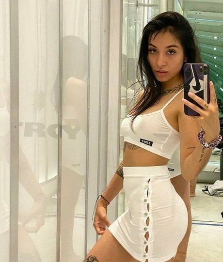 Maria Becerra onlyfans nudes leak