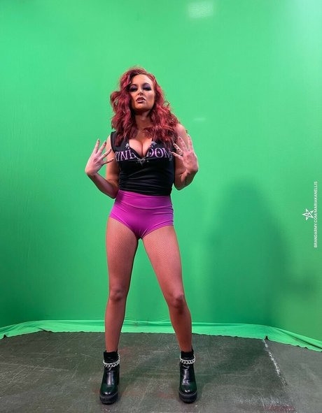 Maria Kanellis strip onlyfans