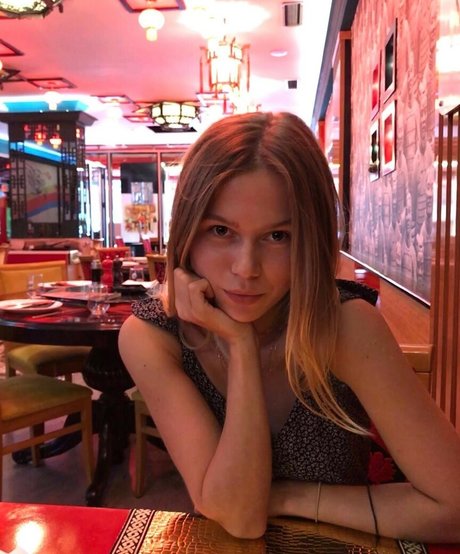 Lizi Asmr onlyfans model images