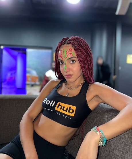 Alizehxrouge leaked onlyfans pics