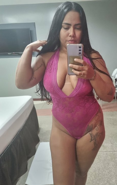 Sarielly Watermelon sexy onlyfans