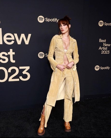 Olivia OBrien only fans leaks