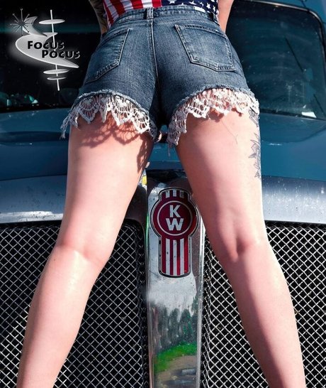 Jessica Melton onlyfans nude content