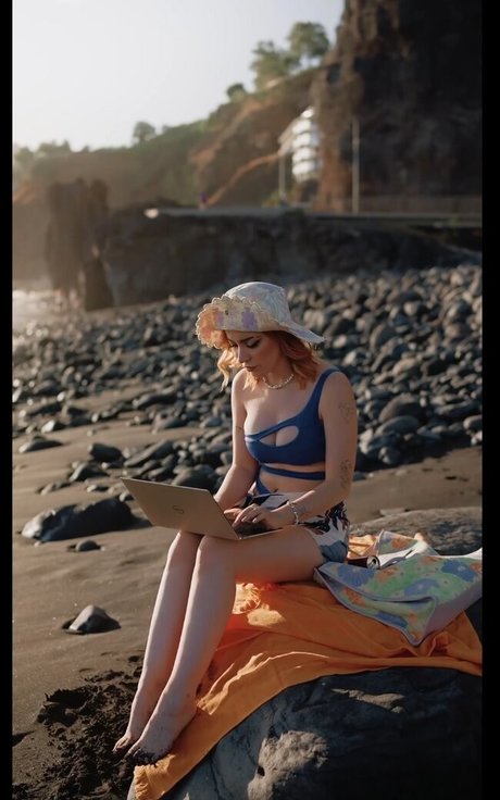 AnniTheDuck leaked onlyfans porn