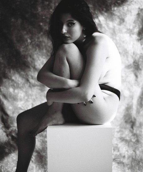 Beyza Durusu naked onlyfans leaked