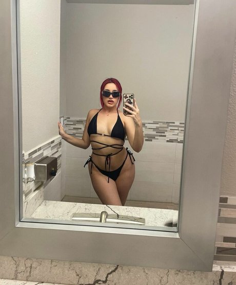 Chxrrychick only fans pic