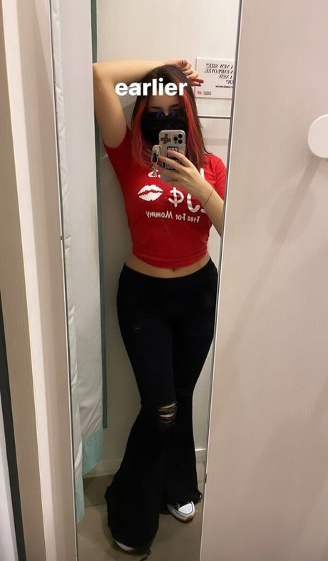 Chxrrychick onlyfans images