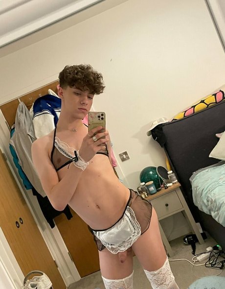 kiekie18x onlyfans naked leak