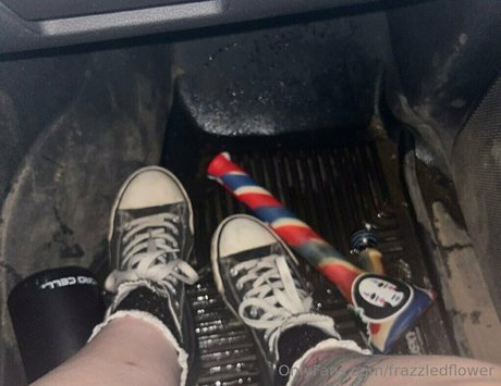 frazzledflower feet onlyfans
