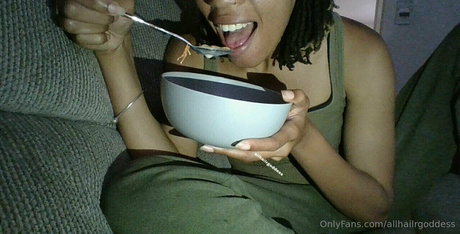 allhailrgoddess nude onlyfans pics