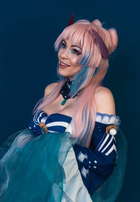 Anya Ichios naked onlyfans leak