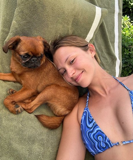 Angele Van Laeken onlyfans leams