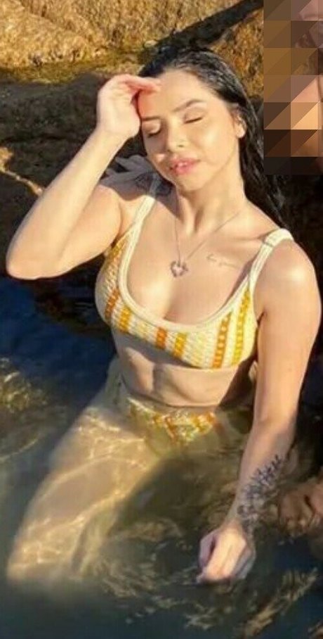 Eduarda Yuni onlyfans model