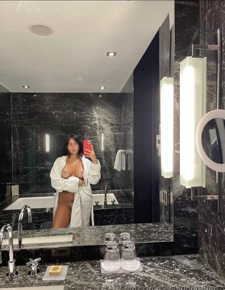 Claudia Tihan onlyfans nude leaked