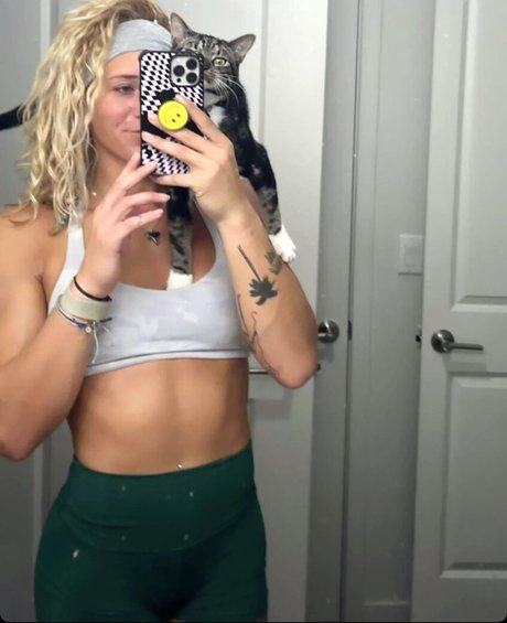 Sol Ruca onlyfans nude photos