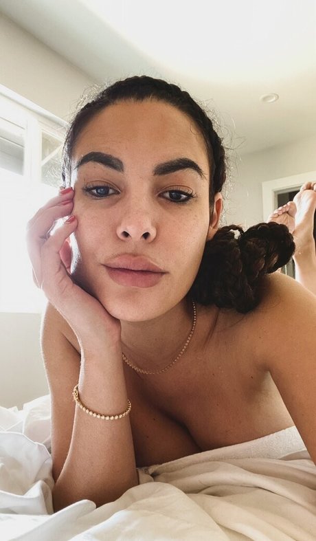 Nadine Velazquez onlyfans mega