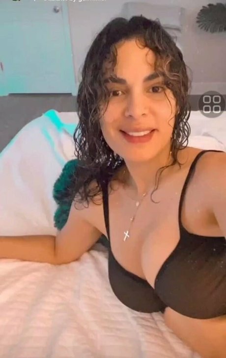 Nadine Velazquez onlyfans leaked