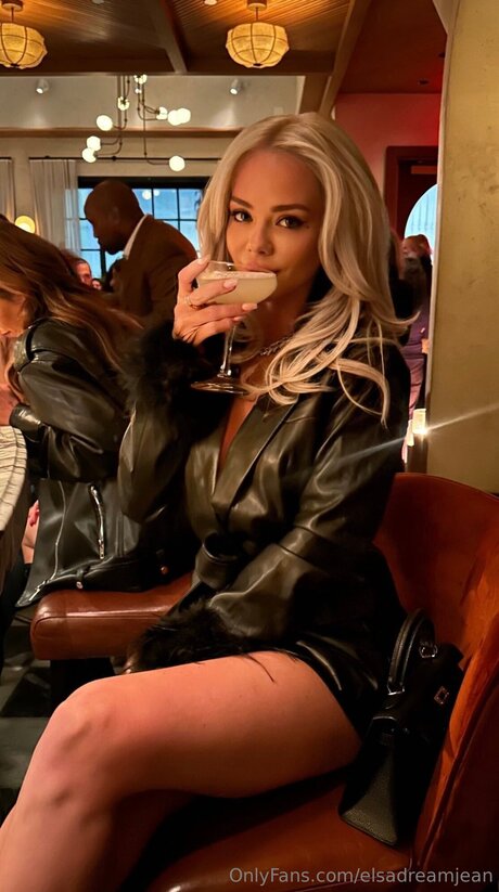 Elsadreamjean nudes only fans
