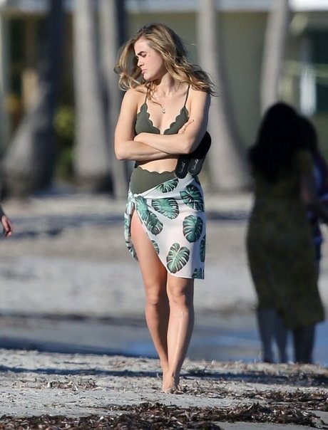 Melissa Roxburgh onlyfans sex