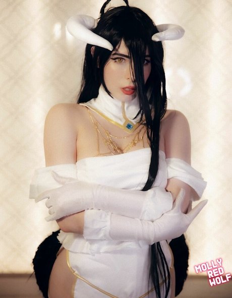 MollyRedWolf onlyfans free content