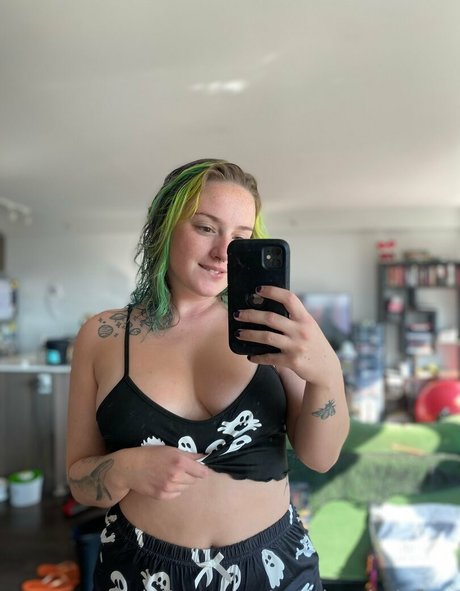 melthewhalefree onlyfans photo