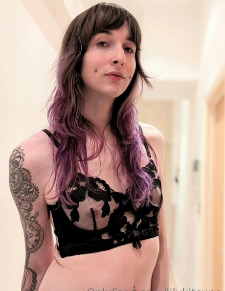 lilykitsune onlyfans leaked.