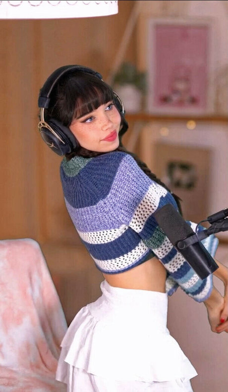 lydiaviolet onlyfans boobs